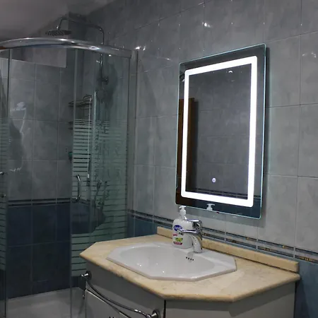 Laresol House Apartman
