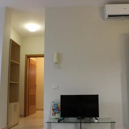 Laresol House Apartman *