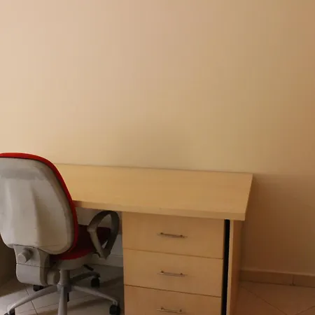 Apartman Laresol House *